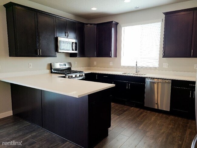 Building Photo - 4049 N Penstemon Way