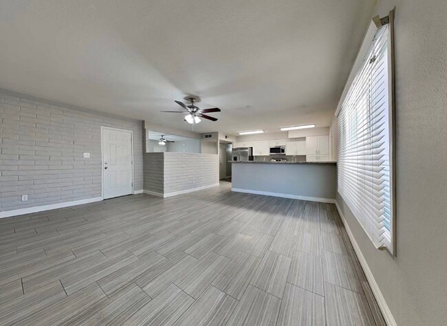 Foto del edificio - 1024 E Alameda Dr