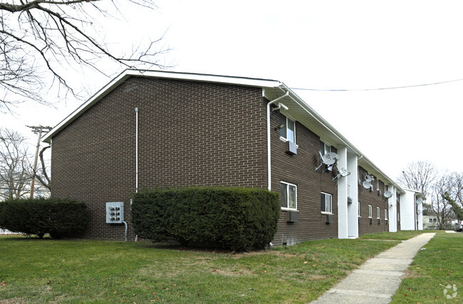 Building Photo - Willow Brook Apartments