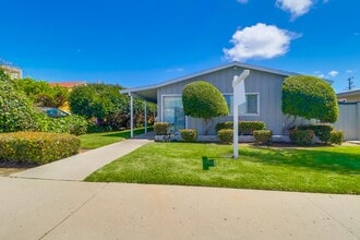 Building Photo - 951 Opal St