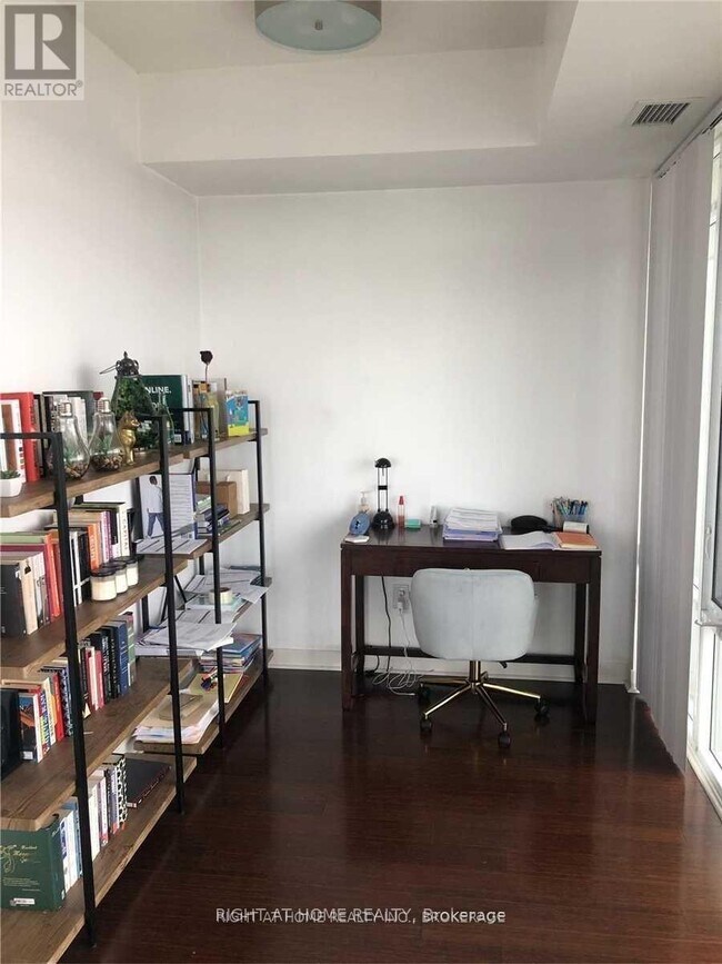 Building Photo - 360 Square One Dr