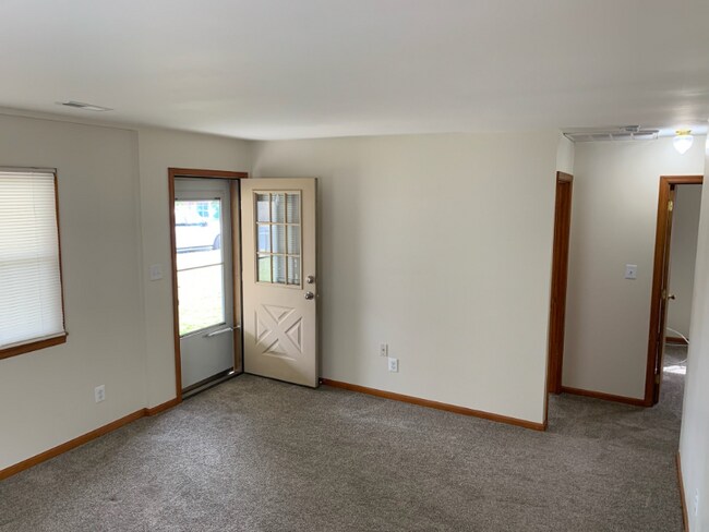 Building Photo - 1302 Wilson Point Rd