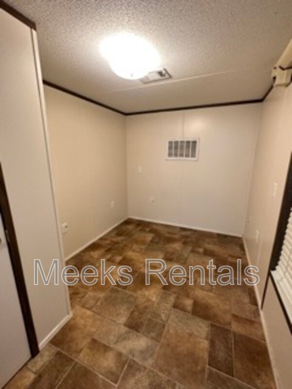 Foto del edificio - 481 Tackett Branch Rd