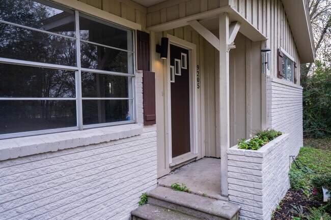 Building Photo - 9205 Phelan Blvd