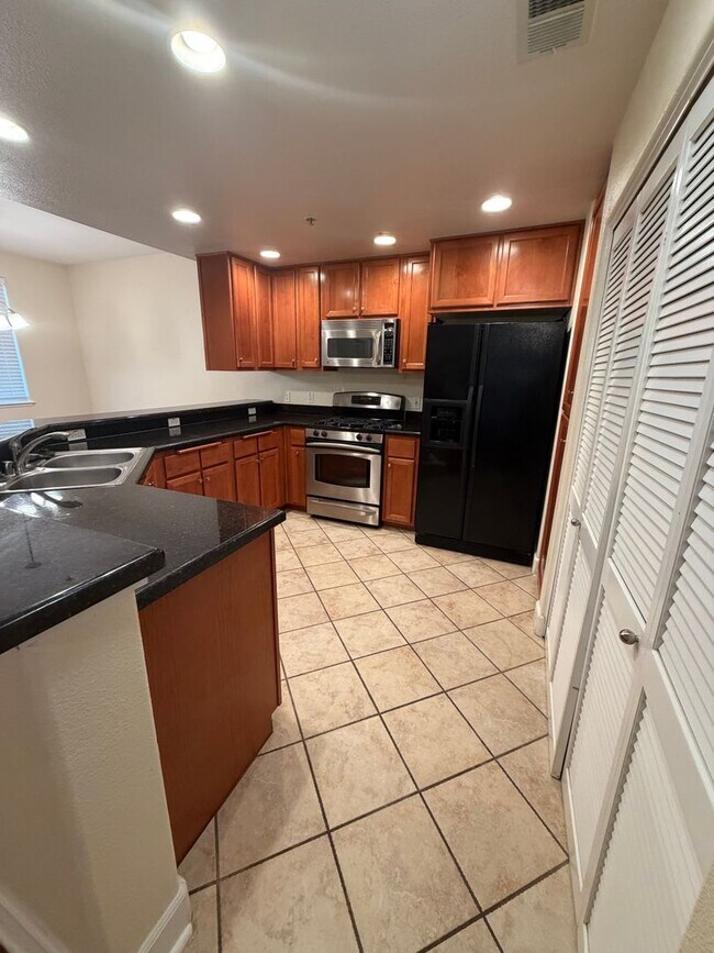 Foto del edificio - 1501 Secret Ravine Pkwy