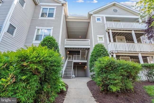 Building Photo - 14301 Grape Holly Grove