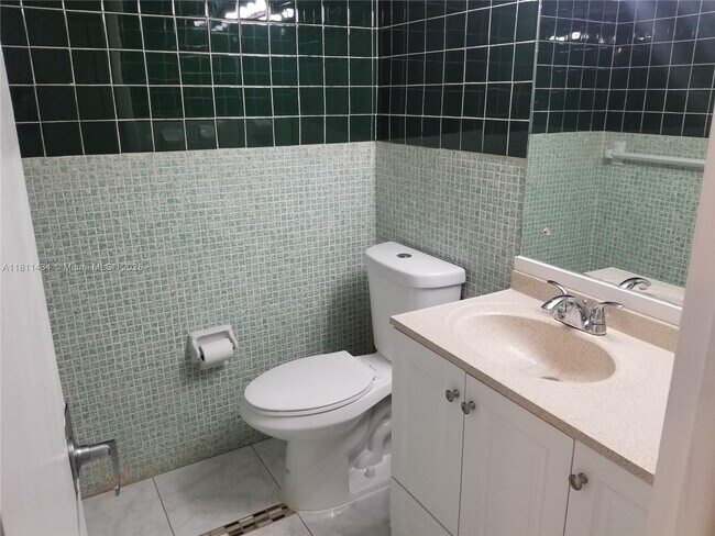 Foto del edificio - 11855 NE 19th Dr