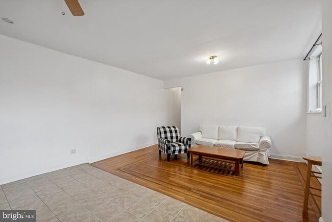 Building Photo - 2001 S 13th St