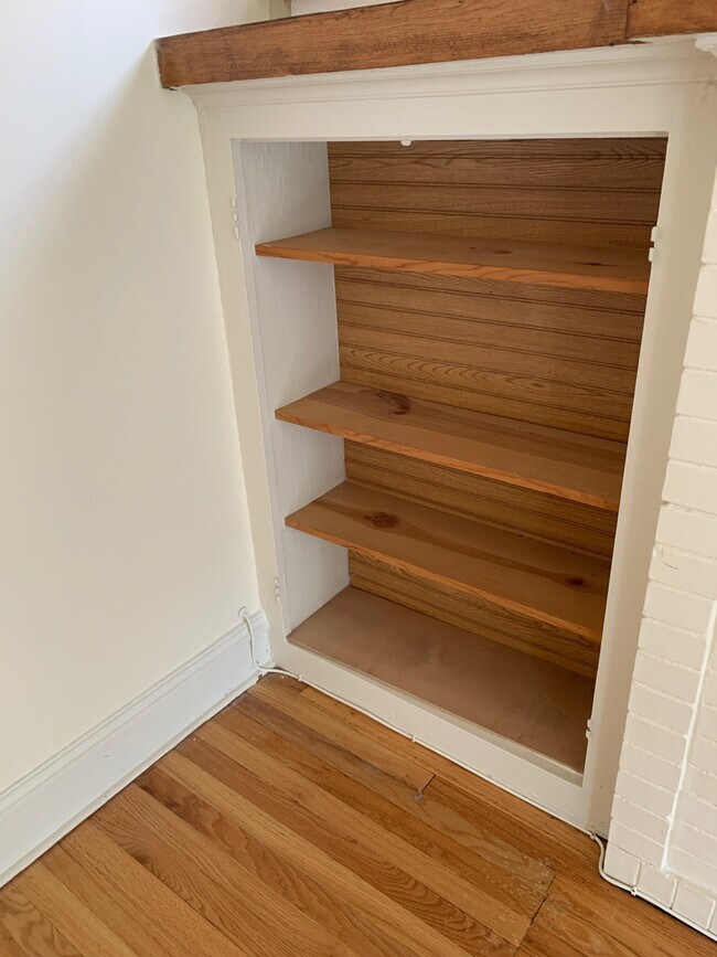 Built in shelves - 4938 N Washtenaw Ave
