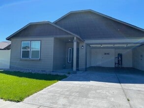 Building Photo - 604 S Lakeland Dr