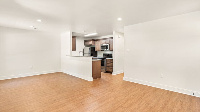 Foto del edificio - 41310 Brown Rd