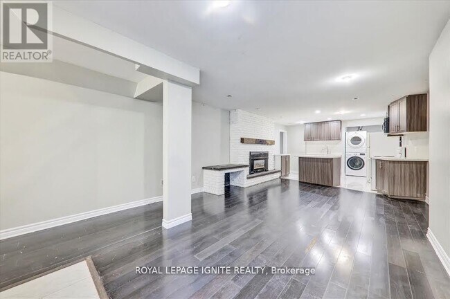 Building Photo - 36 Hillside Dr