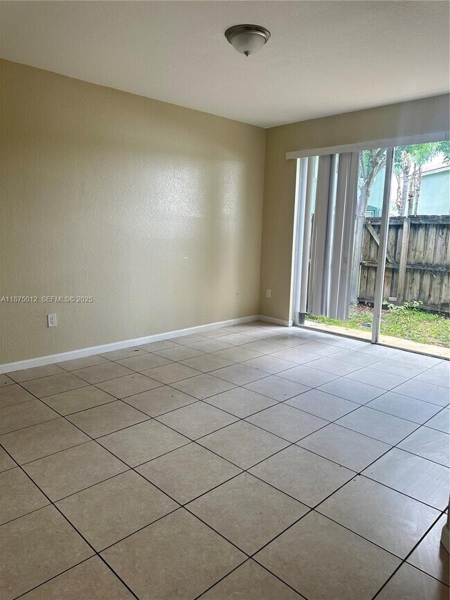 Foto del edificio - 2834 SE 16th Ave