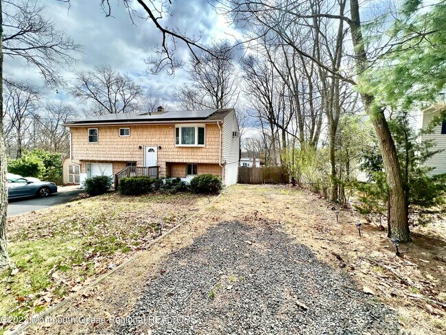 Building Photo - 317 Aldrich Rd