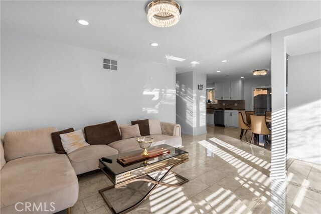 Foto del edificio - 4700 Topanga Canyon Blvd