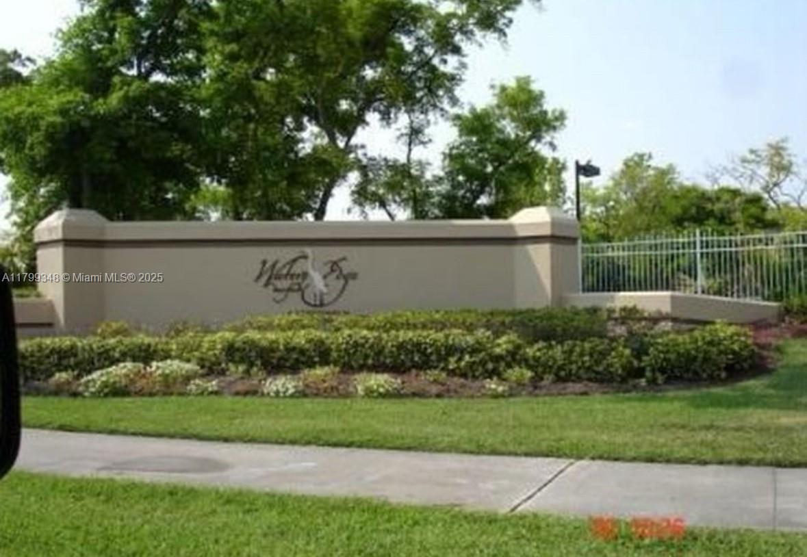 Primary Photo - 640 Cypress Club Way