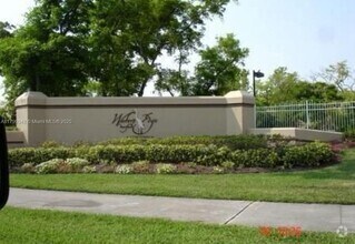 Building Photo - 640 Cypress Club Way