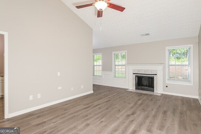 Foto del edificio - 300 Windsor Brook Ln SE