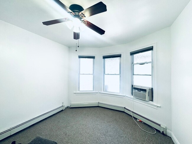 Building Photo - 63 Van Reypen St