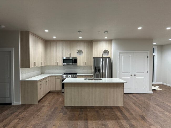 Foto del edificio - 222 Curtis Dr