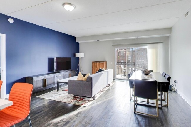 Foto del edificio - 4311 N Sheridan Rd