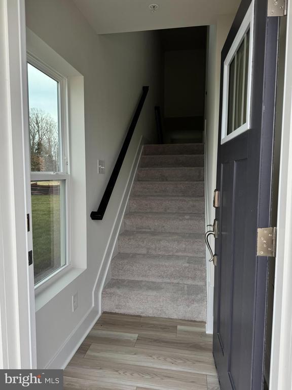 Building Photo - 2214 Winterberry Ln