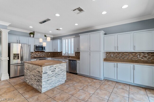 Foto del edificio - 8715 Moreno Mountain Ave