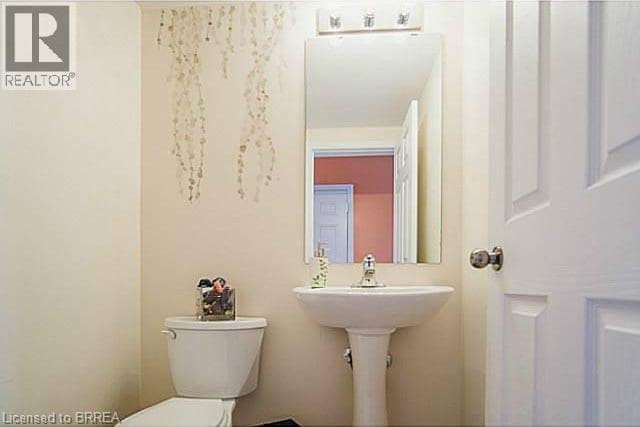 Photo du bâtiment - 80 Bisset Ave