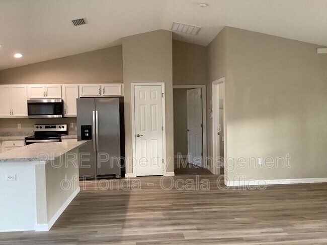 Building Photo - 14535 SW 20th Pl