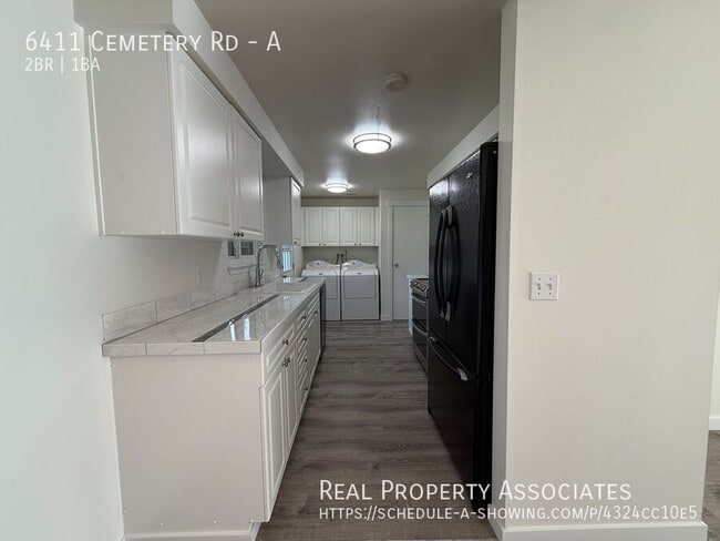 Foto del edificio - 6411 Cemetery Rd