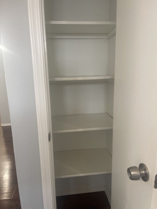 Foto del edificio - Charming Two Bedroom Flat Close to Downtown Vancouver