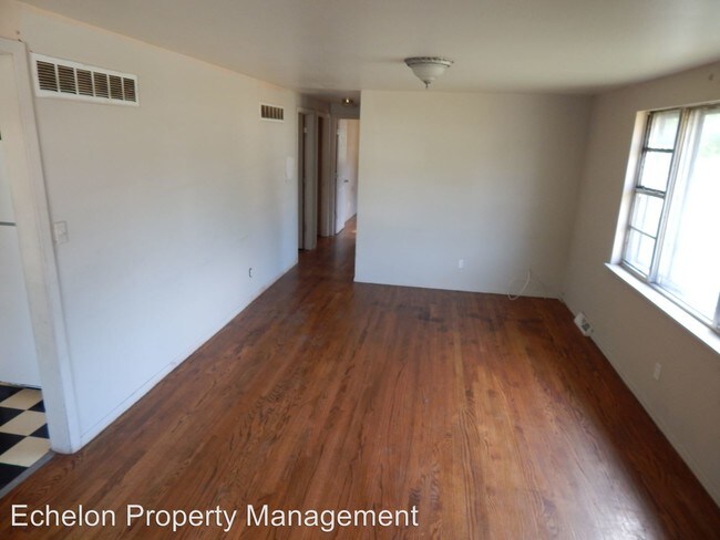 Building Photo - 725 Pottawatomie St