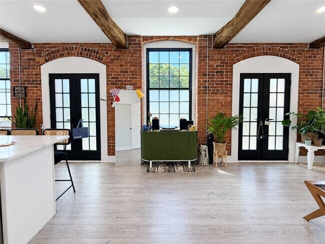 Building Photo - 50 Ashburton St