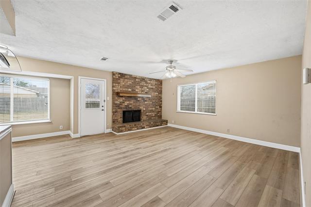 Foto del edificio - 7517 Clover Ln