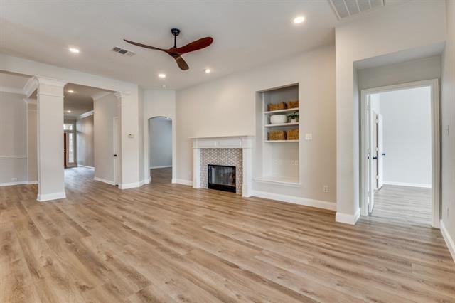 Foto del edificio - 4017 Silverwood Ln