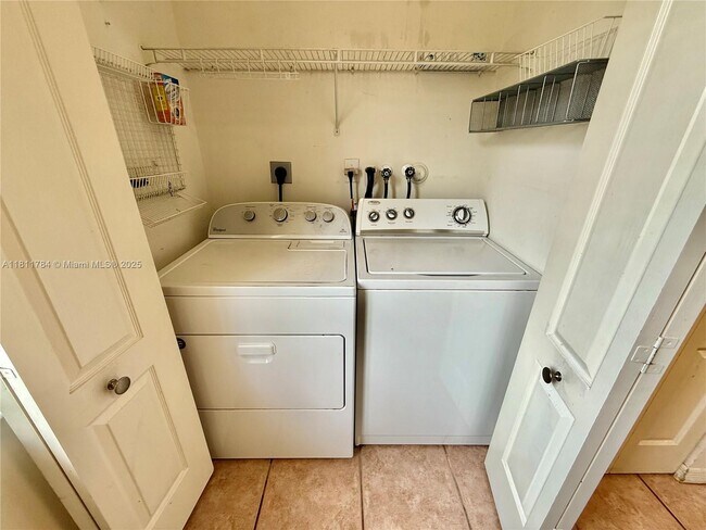 Foto del edificio - 15800 SW 92nd Ave