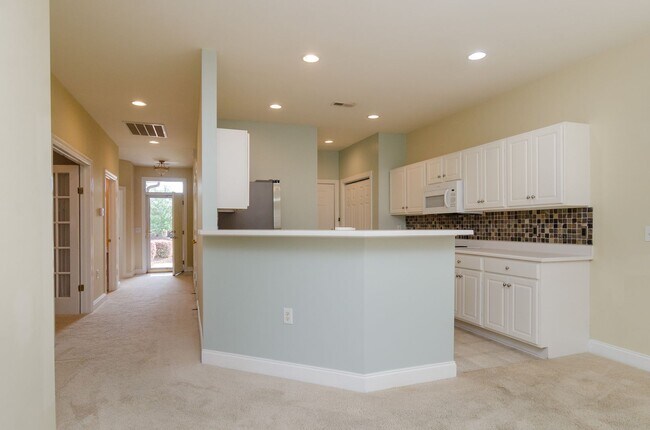 Foto del edificio - 204 Hilliard Ct