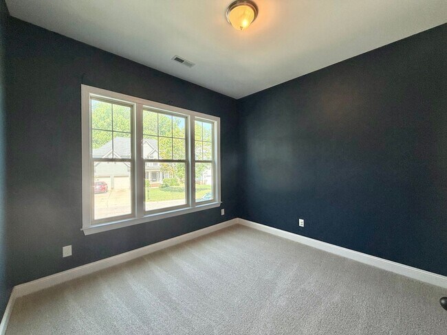 Building Photo - 1140 Litchborough Way