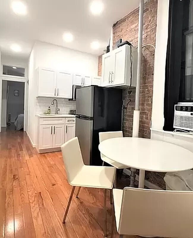 104 Forsyth St Unit 2, New York, NY 10002 Room for Rent in New York