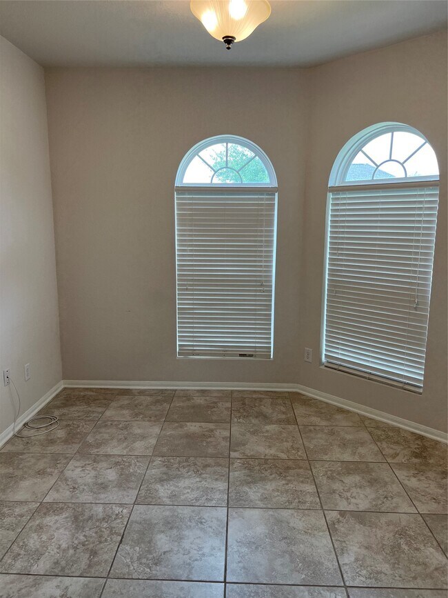 Foto del edificio - 14834 Waverly Hill Ln