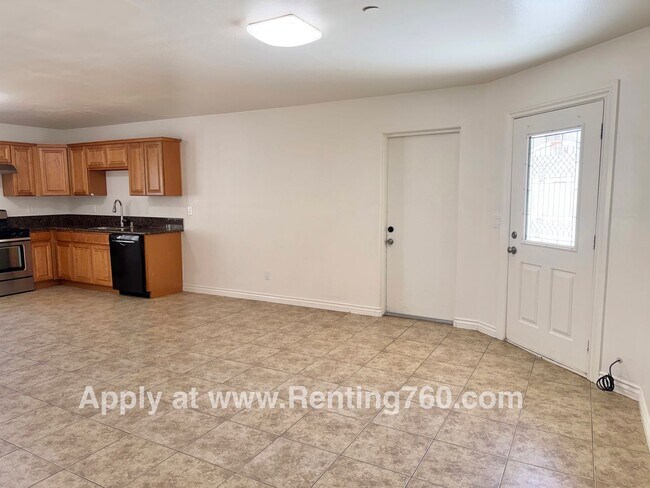 Foto del edificio - 8650 Abeland Rd