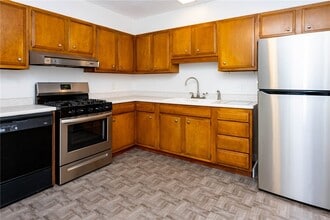 Building Photo - 36 Brendan Cir