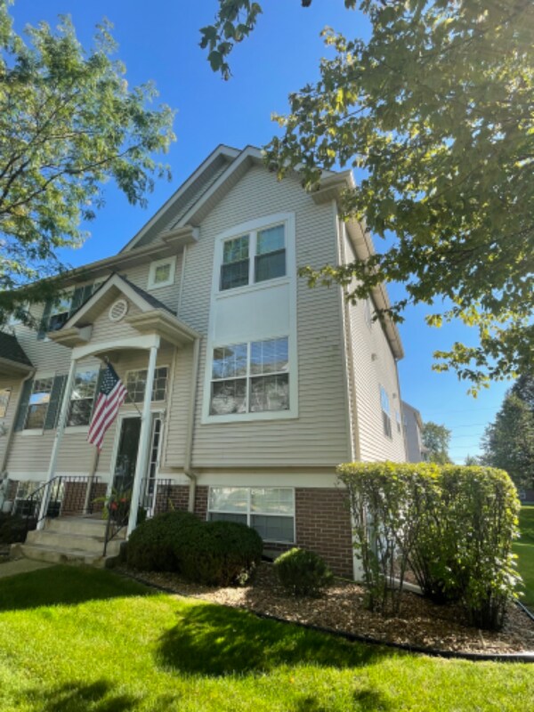 17444 Teton Cir, Lockport, IL 60441 Townhome Rentals in Lockport IL
