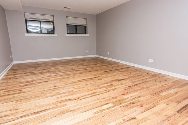 Building Photo - 6137 S Indiana Ave