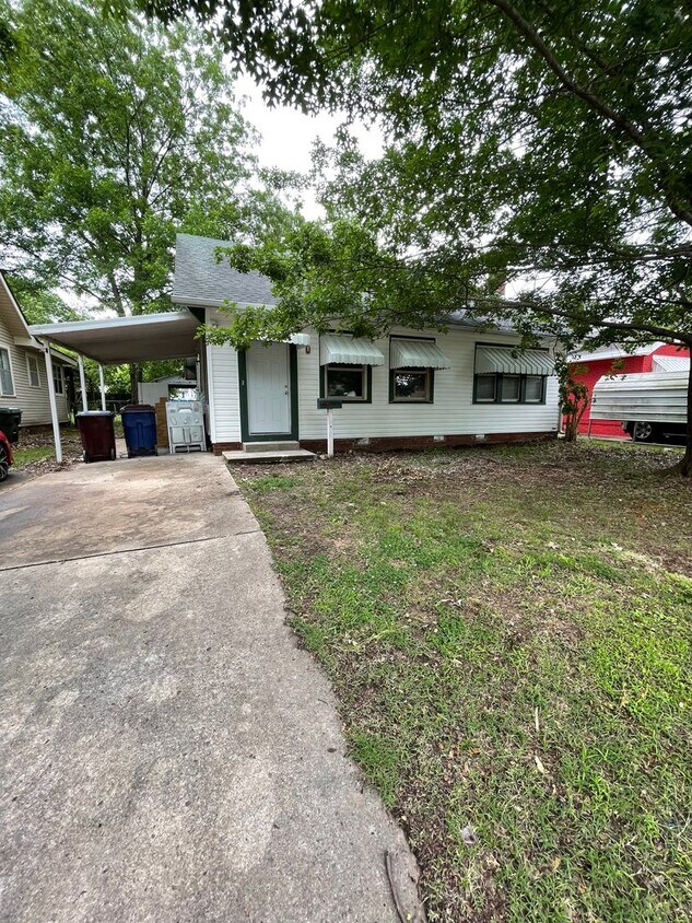 Foto principal - Remodeled 2 Bed, 1 Bath Home in Fort Smith