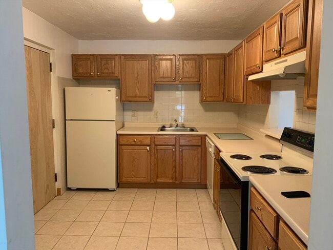 Building Photo - 2366 Commonwealth Ave