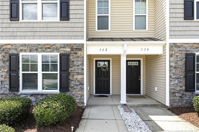 Building Photo - 142 Collinwood Dr
