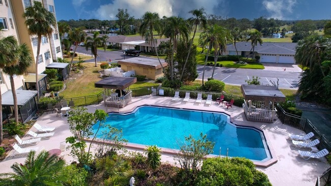 Foto del edificio - 8950 Park Blvd