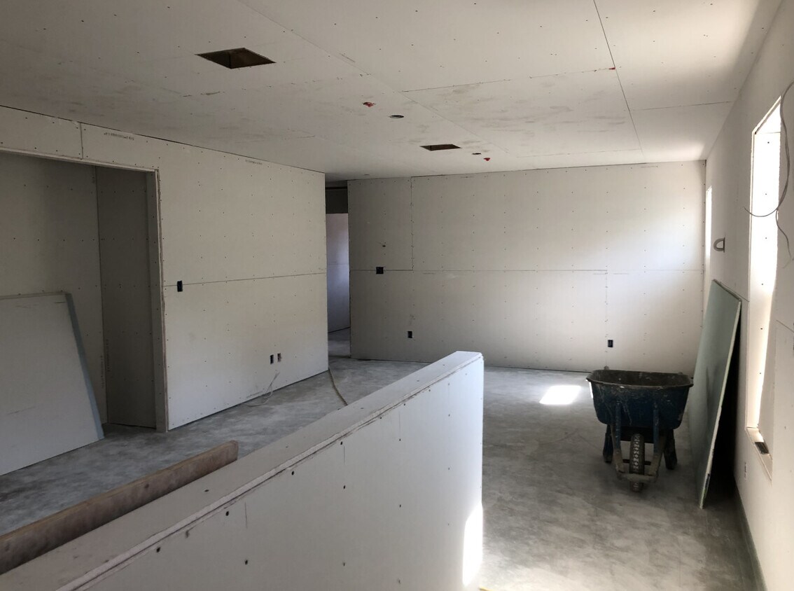 Building Photo - Pauline's Place