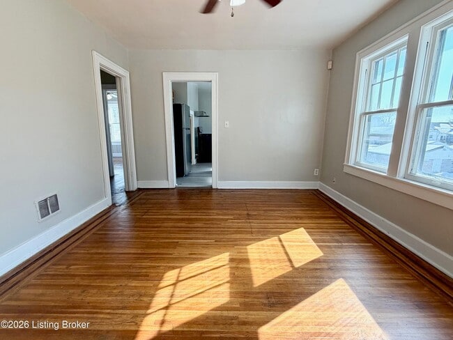 Building Photo - 729 S 39th St